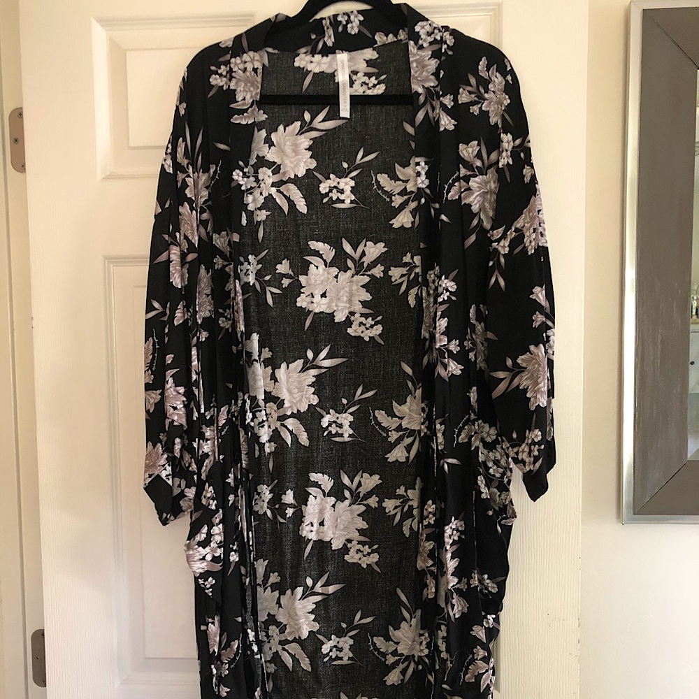 ✨Floral Kimono✨